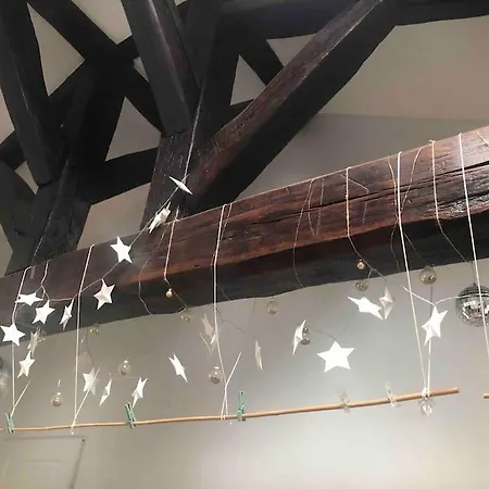 Charming Parisian Under The Rooftops Париж